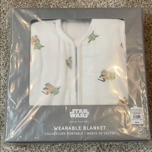 Size small Star Wars wearable blanket